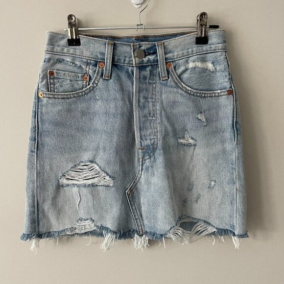 Levi's Destructed Denim Skirt in What's The Damage Womens 24 - Picture 2 of 10